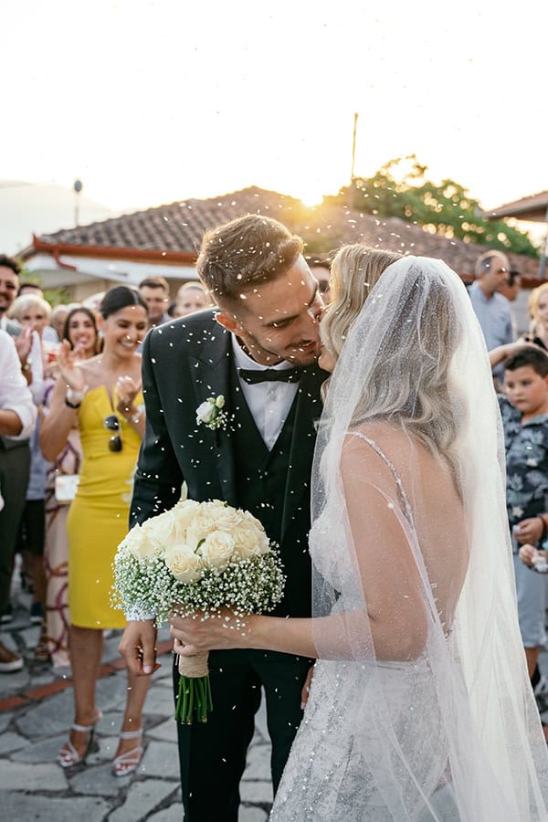 beautiful-summer-wedding-aikaterini-white-roses_16
