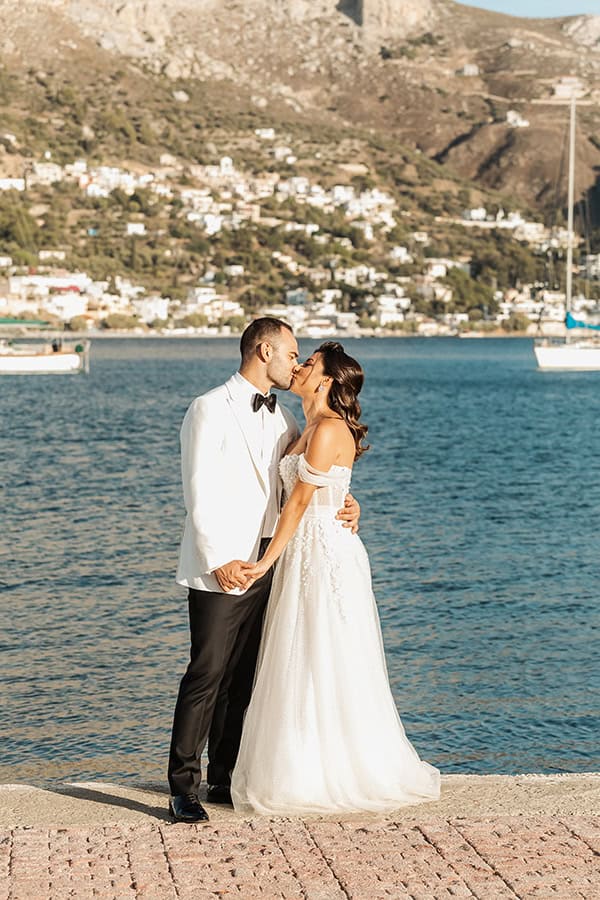 beautiful-summer-wedding-kalymnos-ivory-roses_01