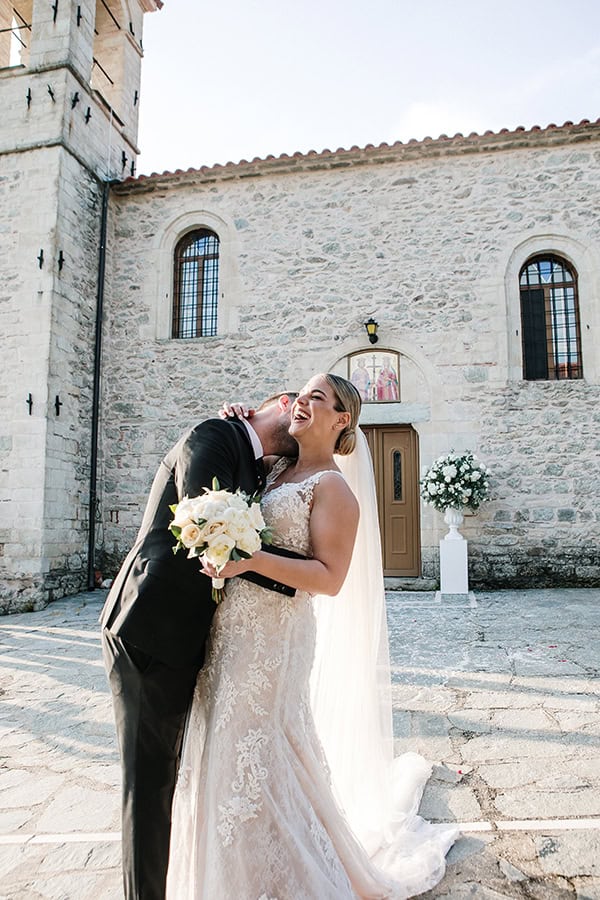 beautiful-summer-wedding-kastoria-white-roses_03