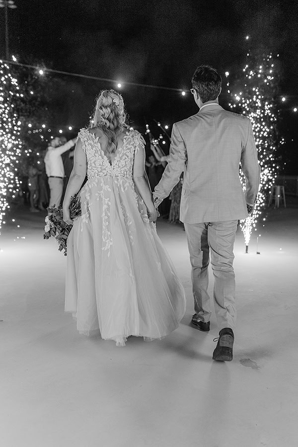 civil-wedding-karystos-beautiful-details_38