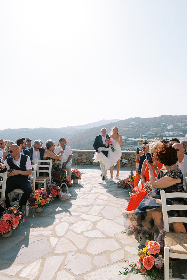 destination-wedding-mykonos-colorful-florals_09z