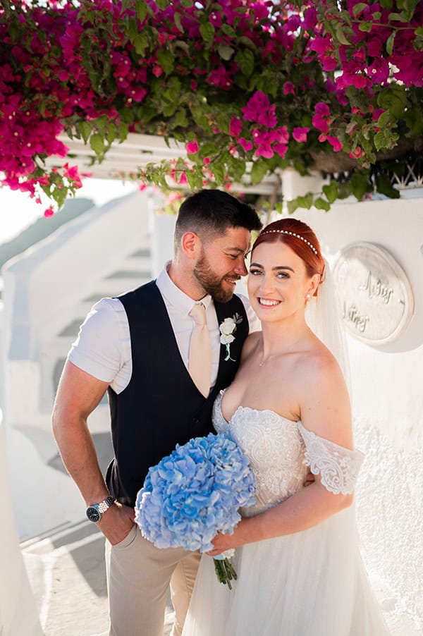 destination-wedding-santorini-blue-hudrangeas_01