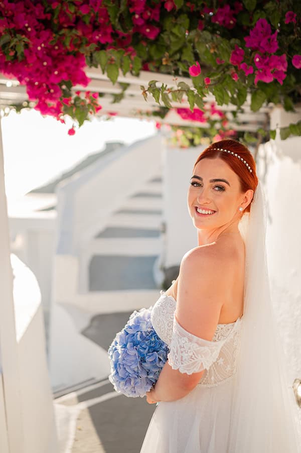 destination-wedding-santorini-blue-hudrangeas_02