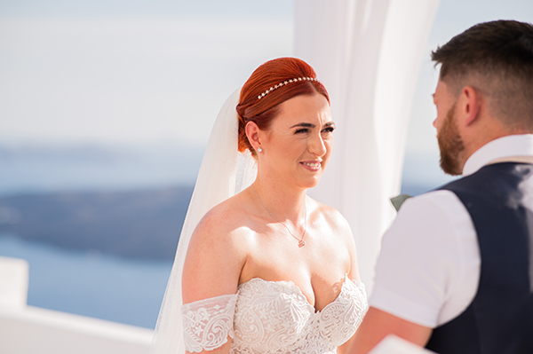 destination-wedding-santorini-blue-hudrangeas_16x