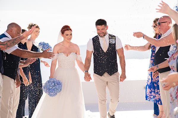 destination-wedding-santorini-blue-hudrangeas_30