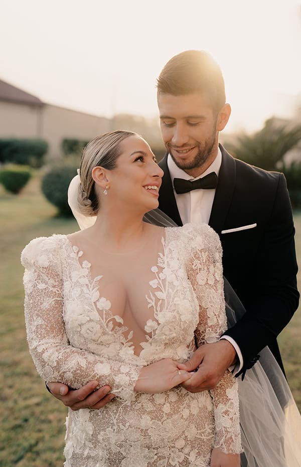 elegant-fall-wedding-white-roses_04