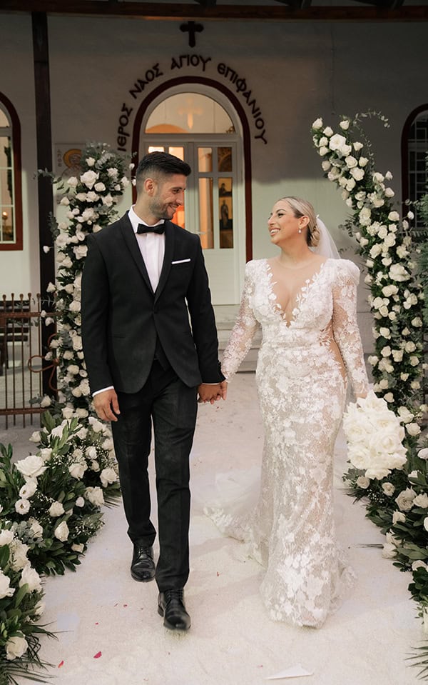 elegant-fall-wedding-white-roses_23