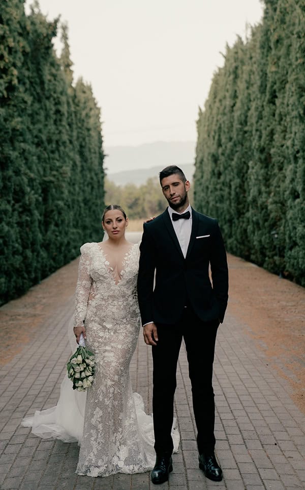 elegant-fall-wedding-white-roses_35