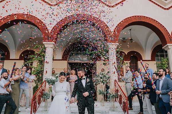 fall-wedding-larisa-white-roses_17z