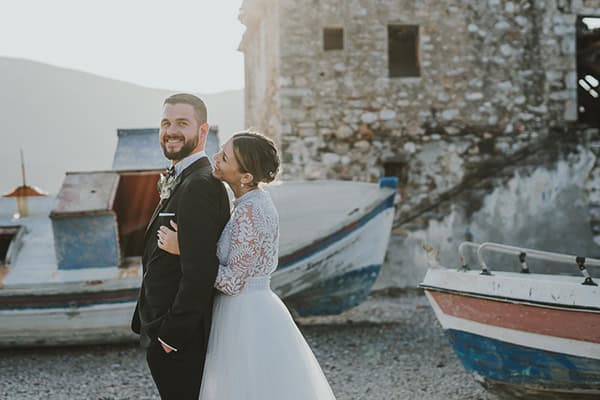 fall-wedding-larisa-white-roses_24