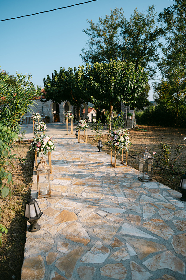 fall-wedding-patras-pink-roses_13