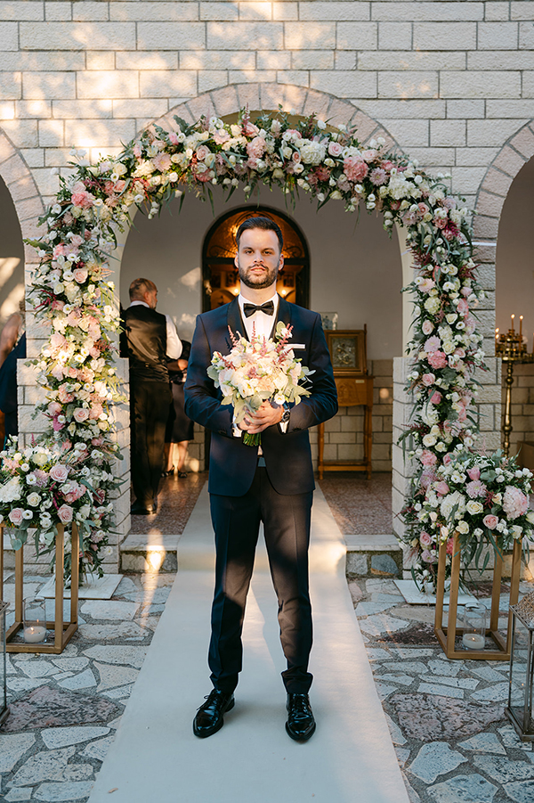 fall-wedding-patras-pink-roses_17