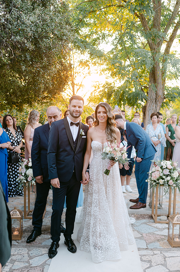 fall-wedding-patras-pink-roses_19