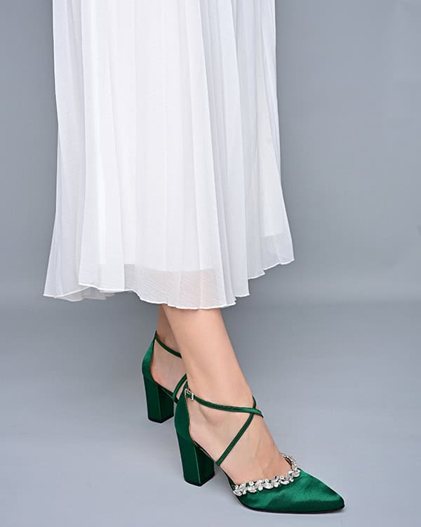 modern-saten-bridal-shoes-pinky-promise-stunning-bridal-look_10