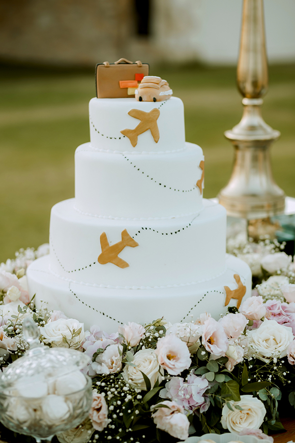 romantic-destination-wedding-crete-soft-pink-flowers_25