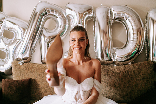 romantic-summer-wedding-thessaloniki-yellow-flowers_02x