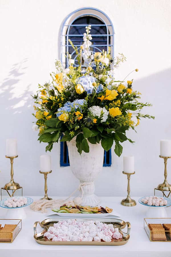 romantic-summer-wedding-thessaloniki-yellow-flowers_09x