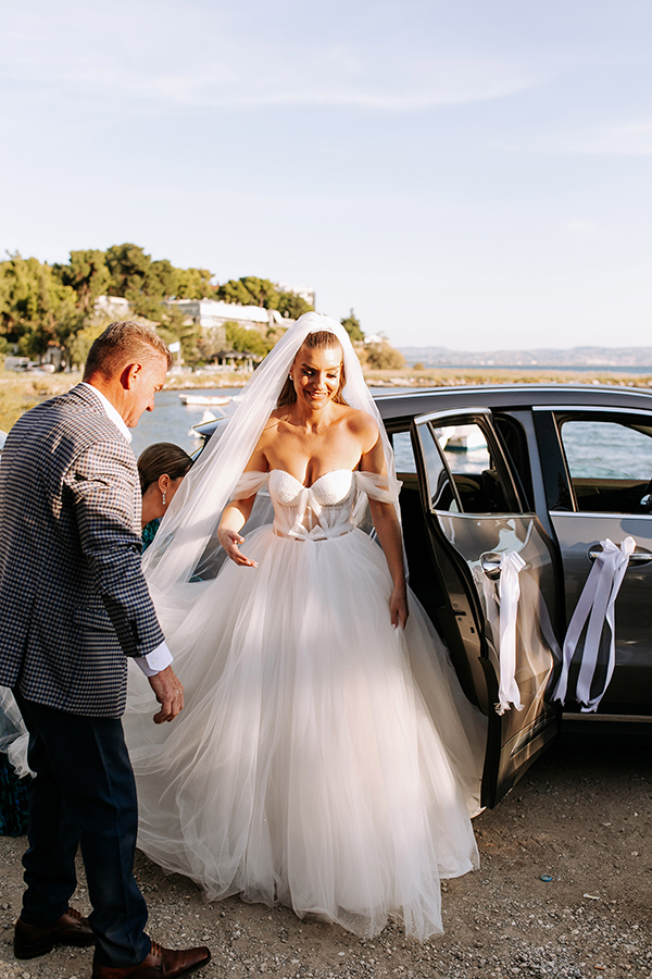 romantic-summer-wedding-thessaloniki-yellow-flowers_18