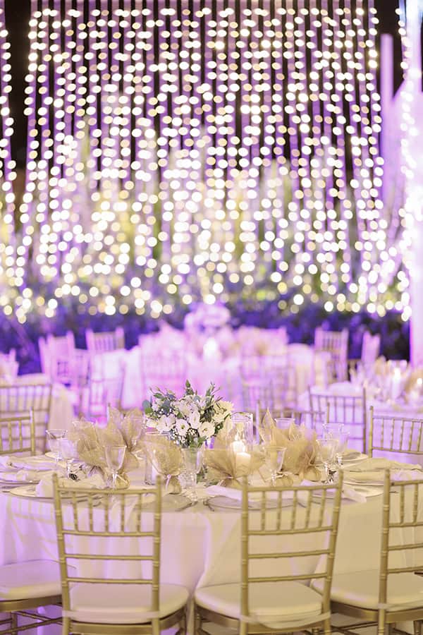 simple-chic-fall-wedding-nicosia-white-flowers_17