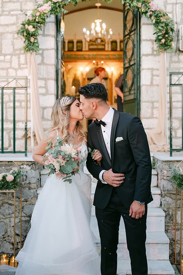 summer-wedding-romantic-snapshots-beautiful_32