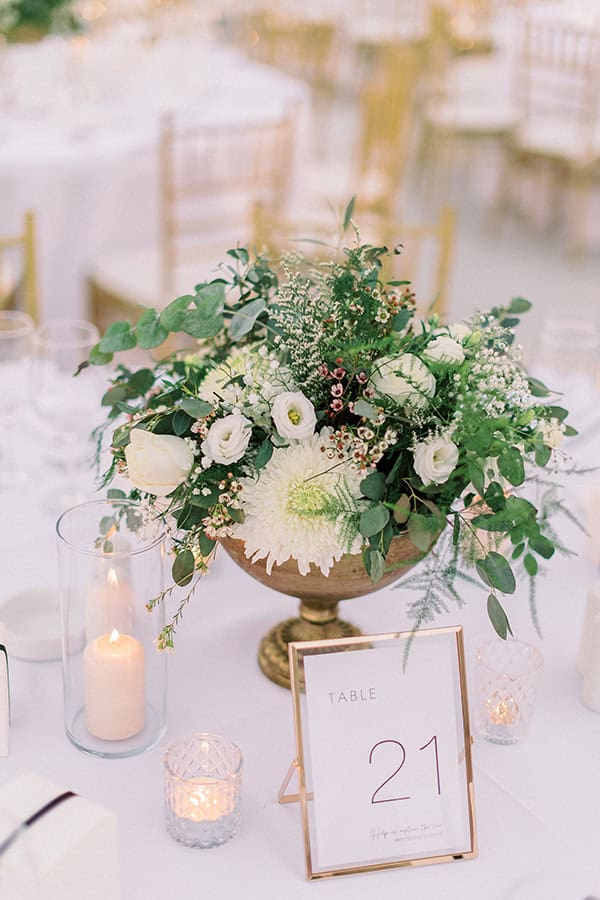 all-white-reception-decoration-ideas-dahlias_06