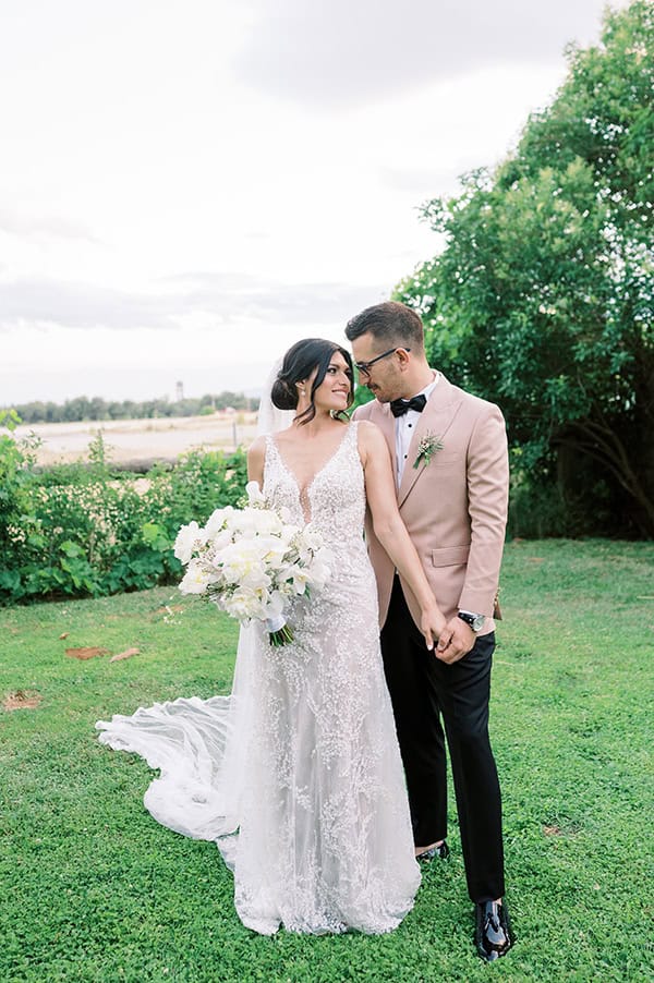 beautiful-summer-wedding-athens-romantic-flowers_04