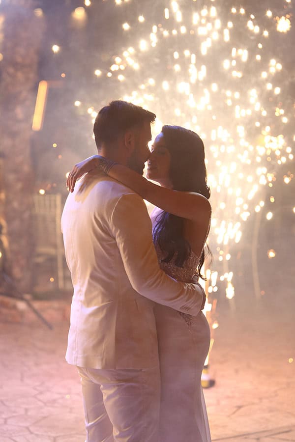 beautiful-summer-wedding-athens-white-flowers_28
