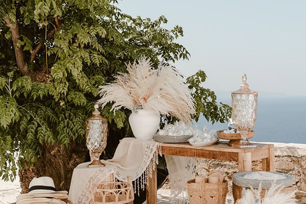 Bohemian ιδέες διακόσμησης τελετής γάμου με pampas grass