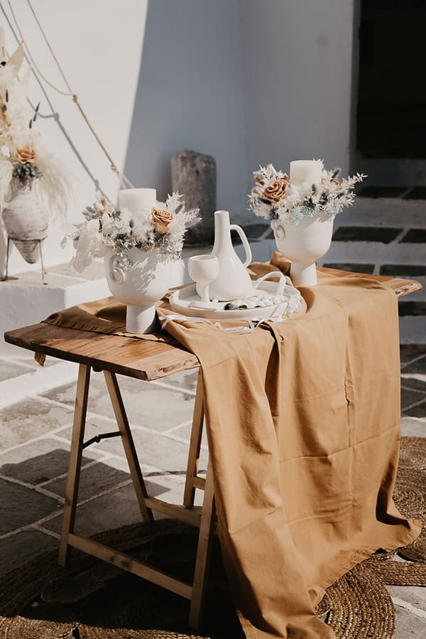 bohemian-ceremony-decoration-ideas-pampas-grass_03