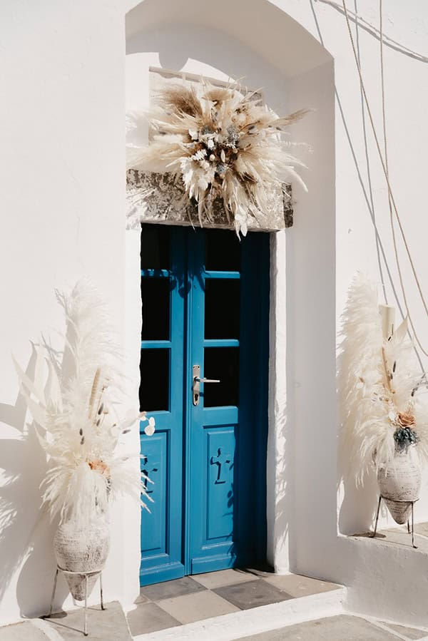 bohemian-ceremony-decoration-ideas-pampas-grass_05