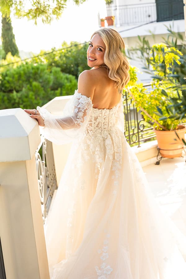 charming-fall-wedding-athens-beautiful-flowers-peach-hues_13