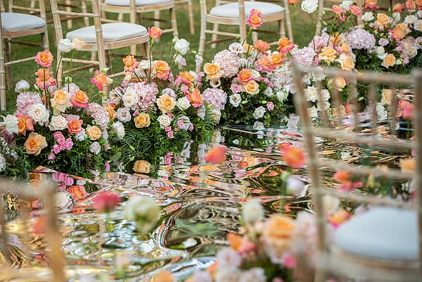 charming-fall-wedding-athens-beautiful-flowers-peach-hues_24