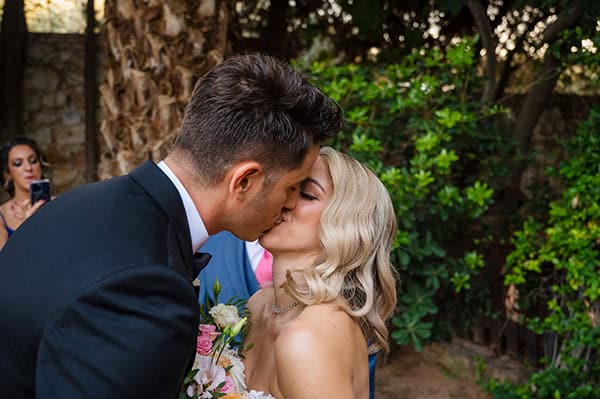 charming-fall-wedding-athens-beautiful-flowers-peach-hues_36