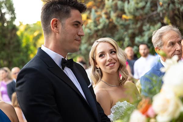 charming-fall-wedding-athens-beautiful-flowers-peach-hues_38