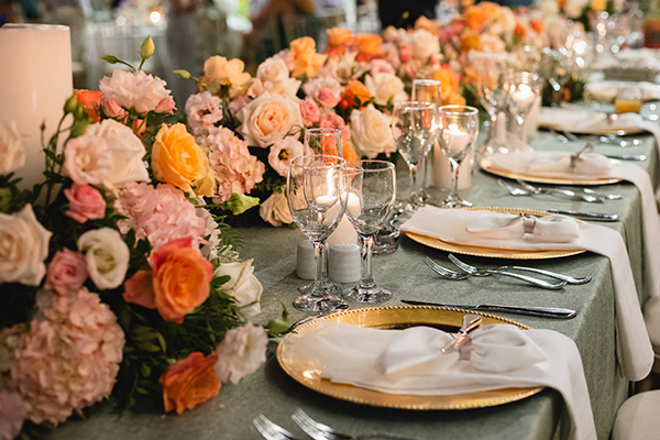 charming-fall-wedding-athens-beautiful-flowers-peach-hues_48