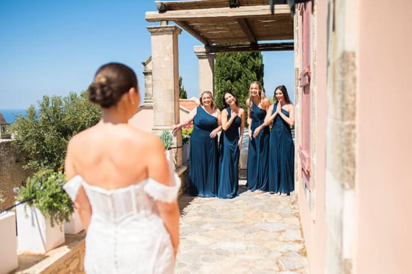 charming-spring-wedding-crete-romantic-elements_05