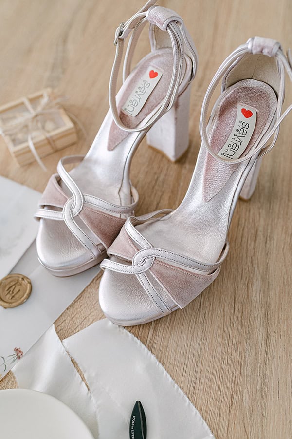 colorful-spring-wedding-patras-daisy-sunflowers_06