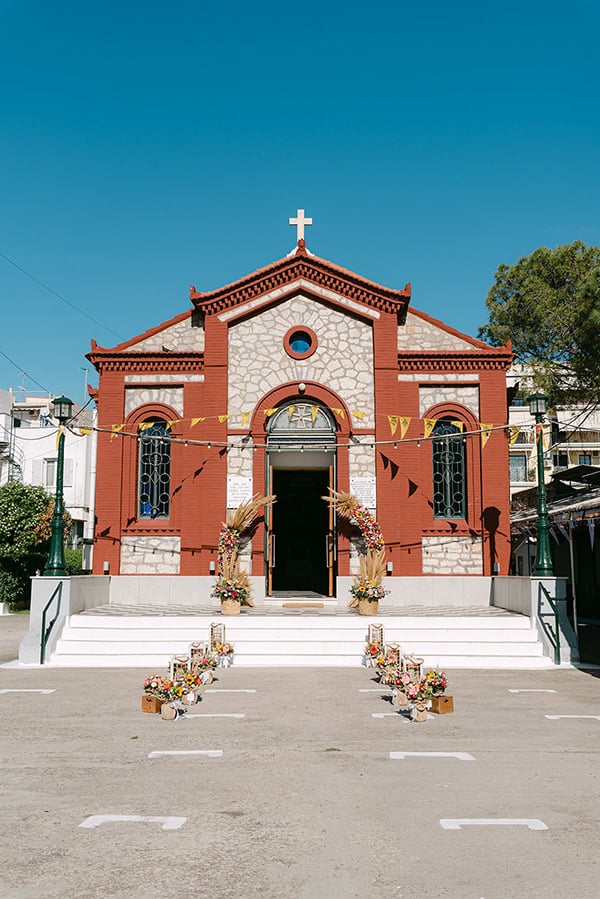 colorful-spring-wedding-patras-daisy-sunflowers_09