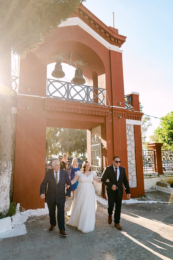 colorful-spring-wedding-patras-daisy-sunflowers_14