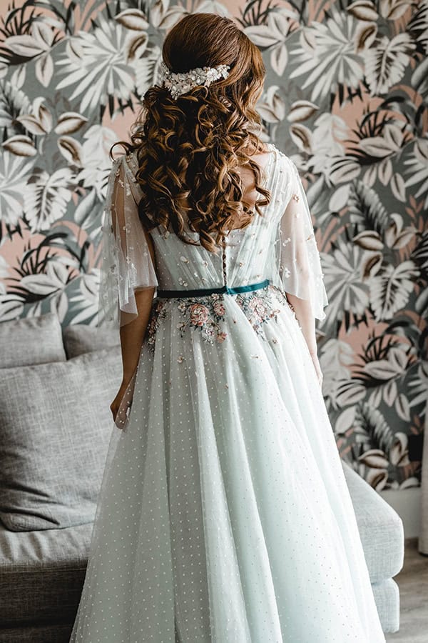 fairy-tale-summer-wedding-athens-colorful-flowers_06