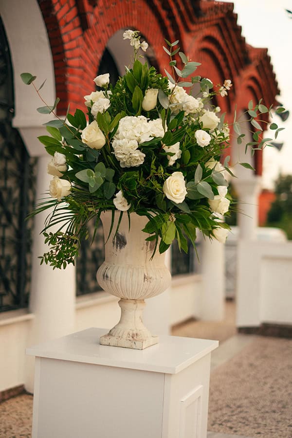 lovely-fall-wedding-giannitsa-white-florals_12