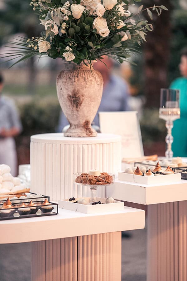 lovely-fall-wedding-giannitsa-white-florals_14