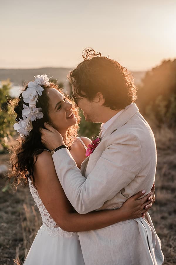 lovely-summer-wedding-kefalonia-fucshia-bougainvillea_02