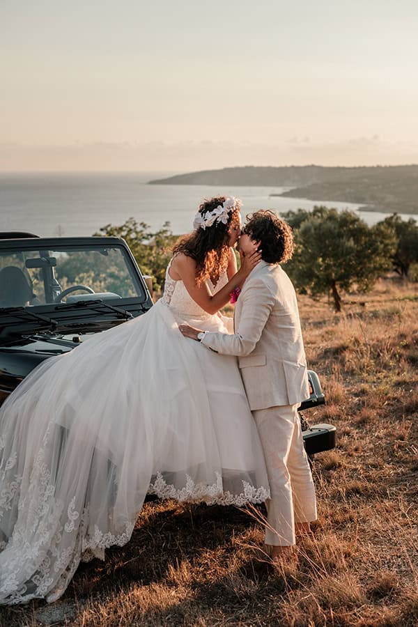 lovely-summer-wedding-kefalonia-fucshia-bougainvillea_04