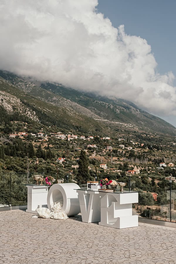 lovely-summer-wedding-kefalonia-fucshia-bougainvillea_12
