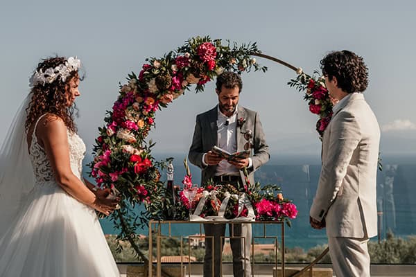 lovely-summer-wedding-kefalonia-fucshia-bougainvillea_16