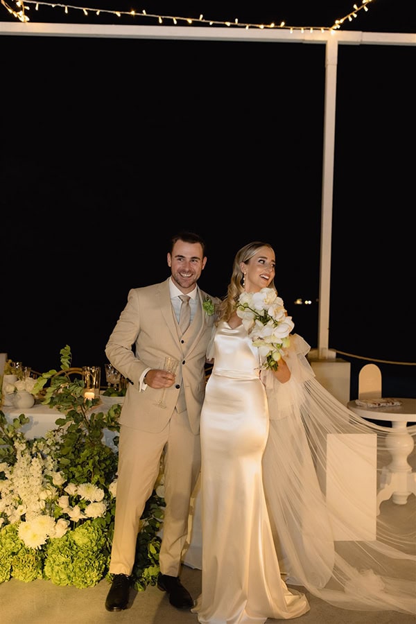 minimal-chic-destination-wedding-galu-seaside-yellow-hues_12