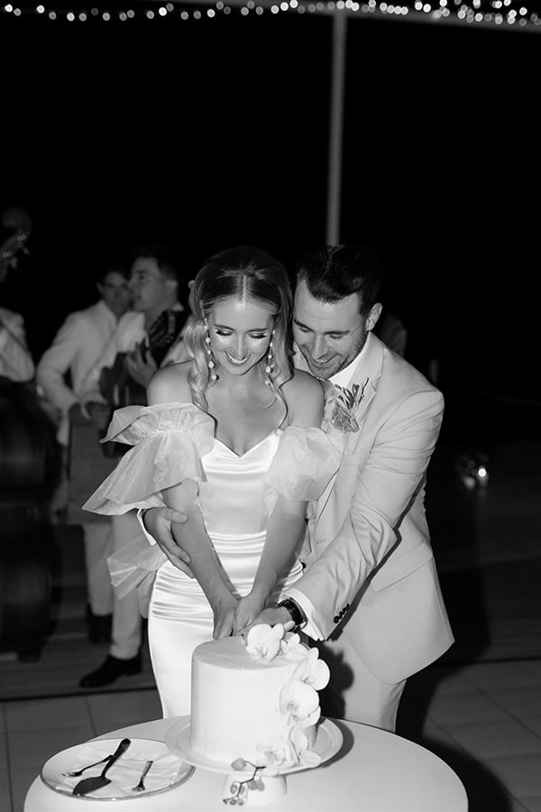 minimal-chic-destination-wedding-galu-seaside-yellow-hues_16