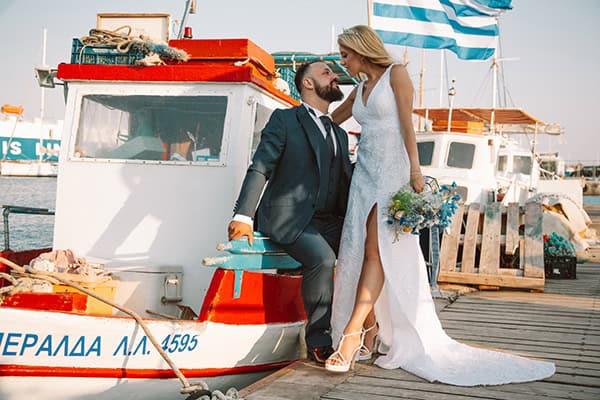 modern-summer-wedding-ktima-aperanto-galazio_01z