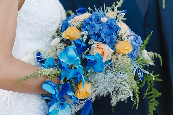 modern-summer-wedding-ktima-aperanto-galazio_09